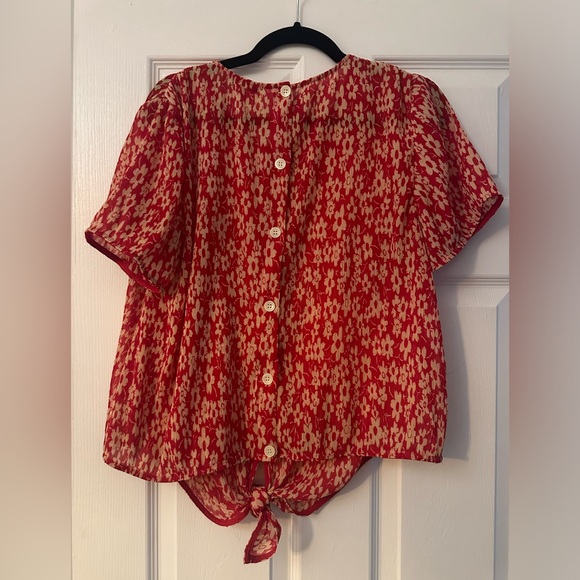 Madewell Crinkled Button-Back Tie Tee in Full Bloom Red - Picture 3 of 3